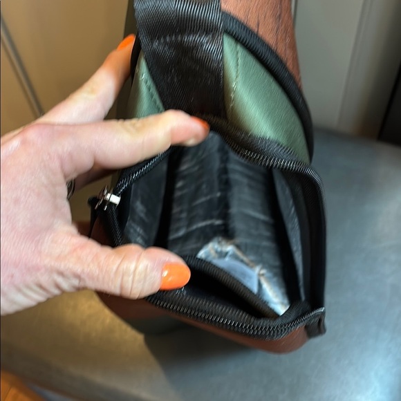 Kanga Coolers 12-Pack Kase Mate Green/ Woodgrain Handle Iceless - Picture 5 of 8